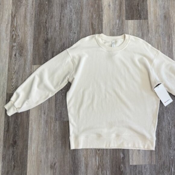 BNWT - Lululemon - Perfectly Oversized Crew - Size S - Picture 11 of 12